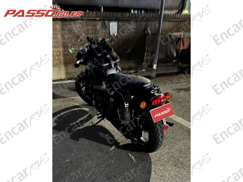 Triumph Bonneville T120 Black - фото 2