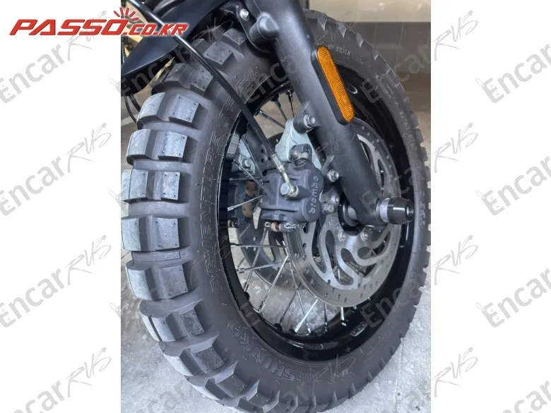 Triumph Bonneville T120 Black - фото 5
