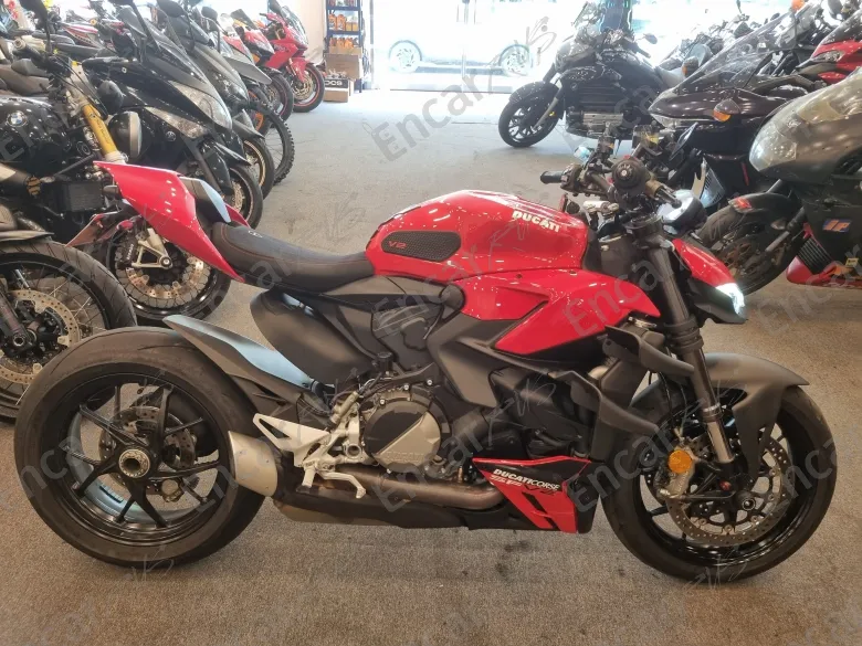 DUCATI STREETFIGHTER V2 - фото 0