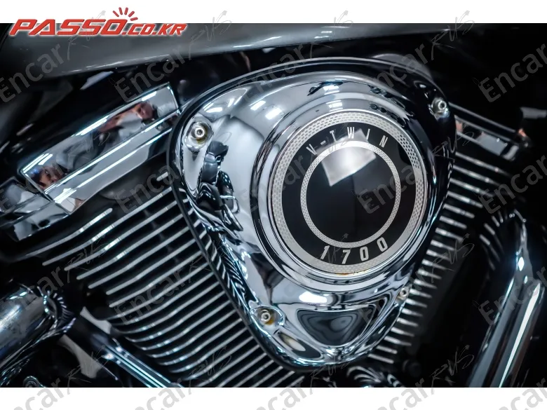 Kawasaki Vulcan 1700 Voyager Abs - фото 4