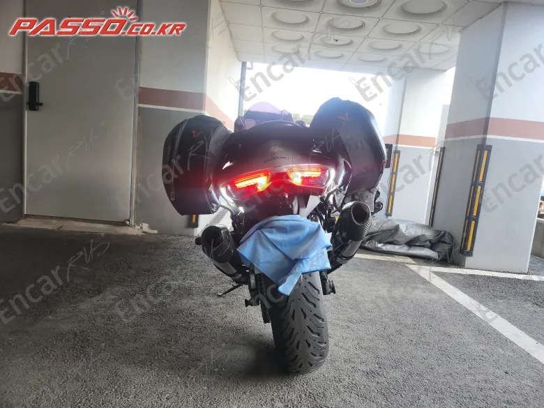 Suzuki Gsx R 1300 Hayabusa - фото 2