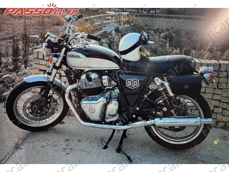 Royal Enfield Interceptor 650 - фото 1