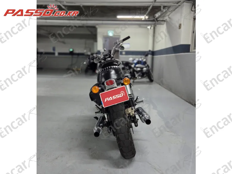 Royal Enfield Interceptor 650 - фото 2