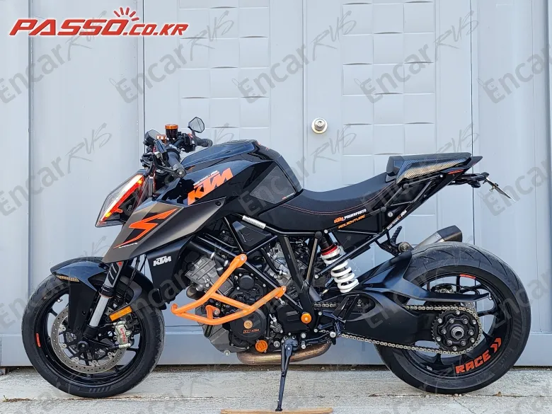 Ktm 1290 Super Duke R - фото 1