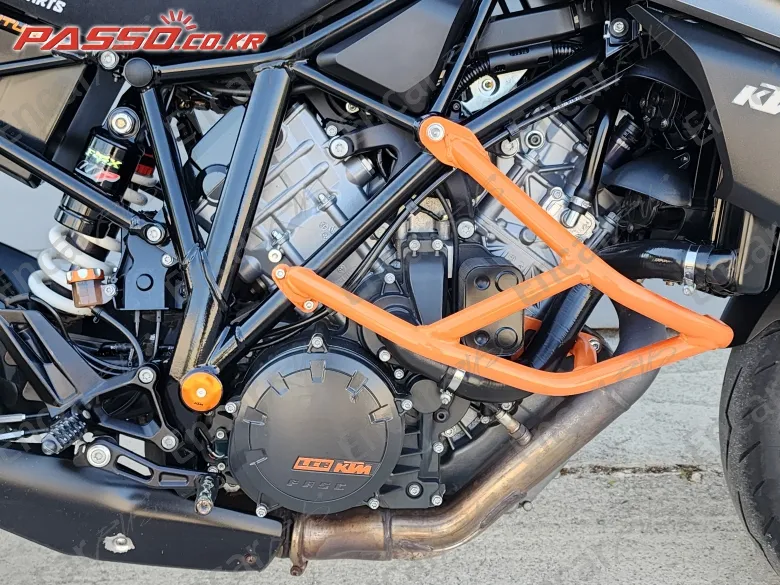 Ktm 1290 Super Duke R - фото 4