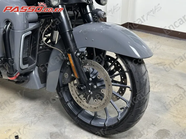 Harley-Davidson Flhxse - фото 5
