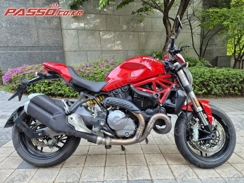 Ducati Monster 821 - фото 0