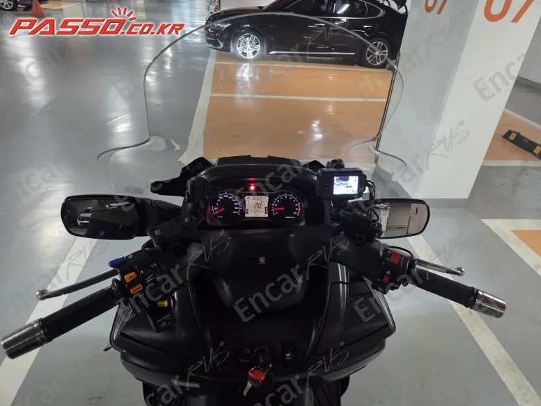 Suzuki Burgman 650 Executive - фото 3