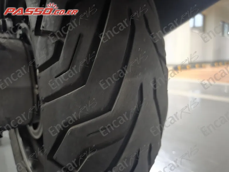 Suzuki Burgman 650 Executive - фото 5