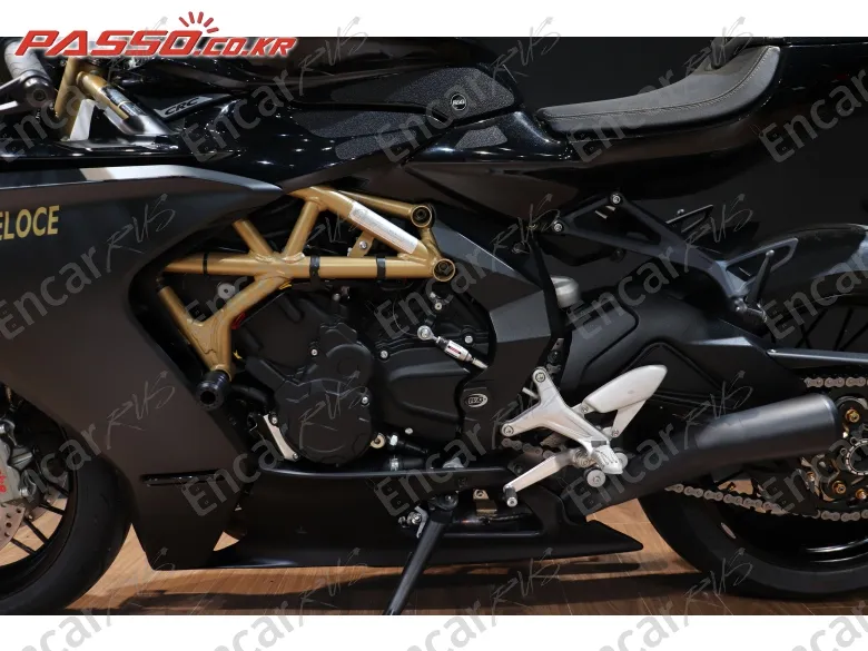 Mv Agusta Superveloce 800 - фото 4