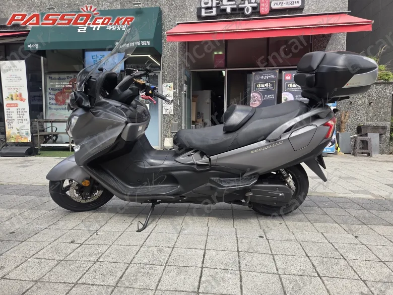 Suzuki Burgman 650 Executive - фото 1