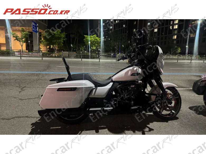 Harley-Davidson Flhx - фото 0