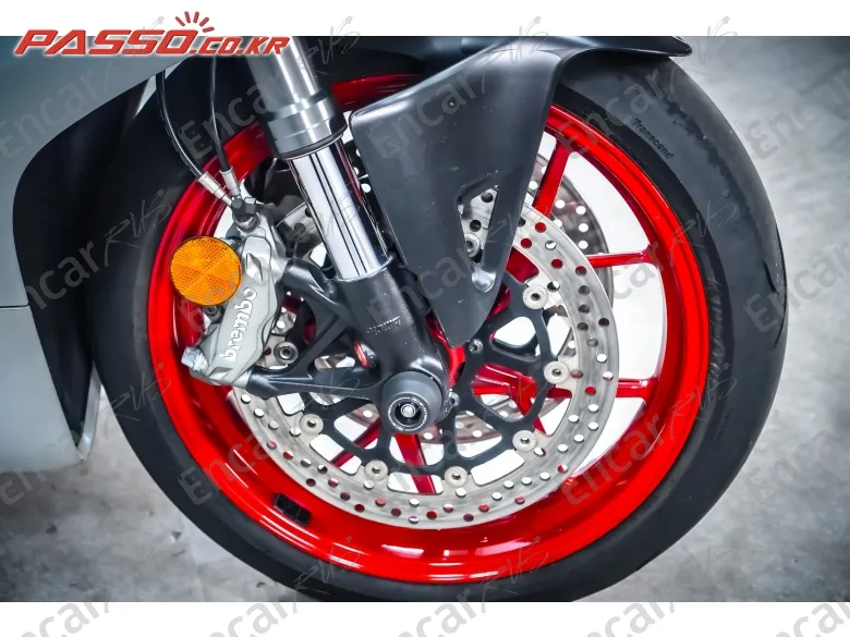 Ducati Panigale V2 - фото 5