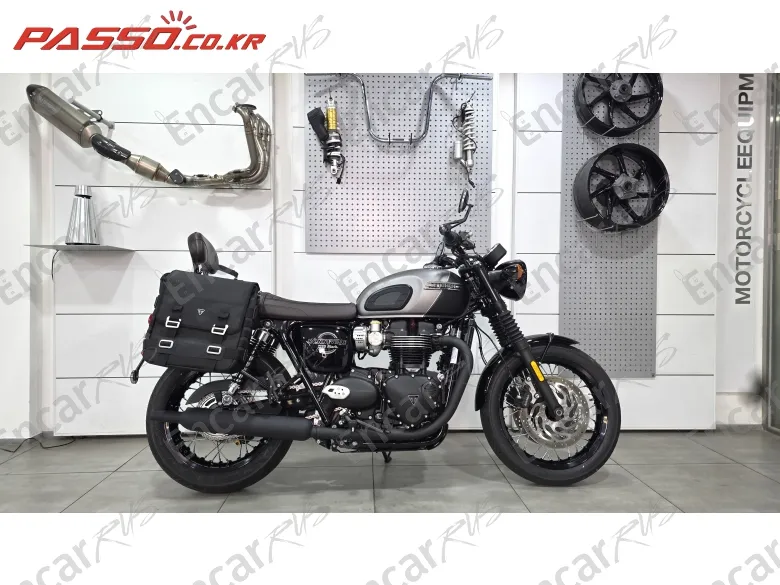 Triumph Bonneville T120 Black - фото 0
