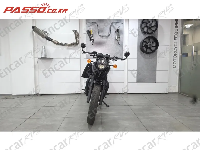 Triumph Bonneville T120 Black - фото 2