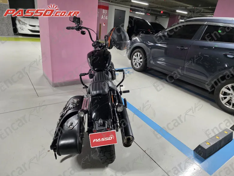 Harley-Davidson Street Bob 114 - фото 2