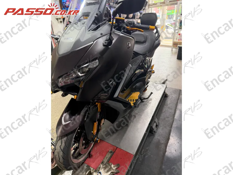 Yamaha T Max 560 - фото 1