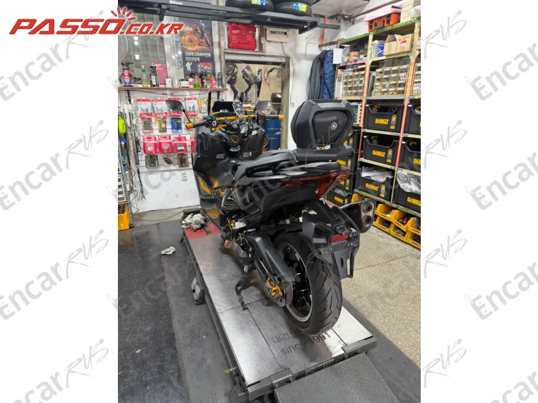 Yamaha T Max 560 - фото 2