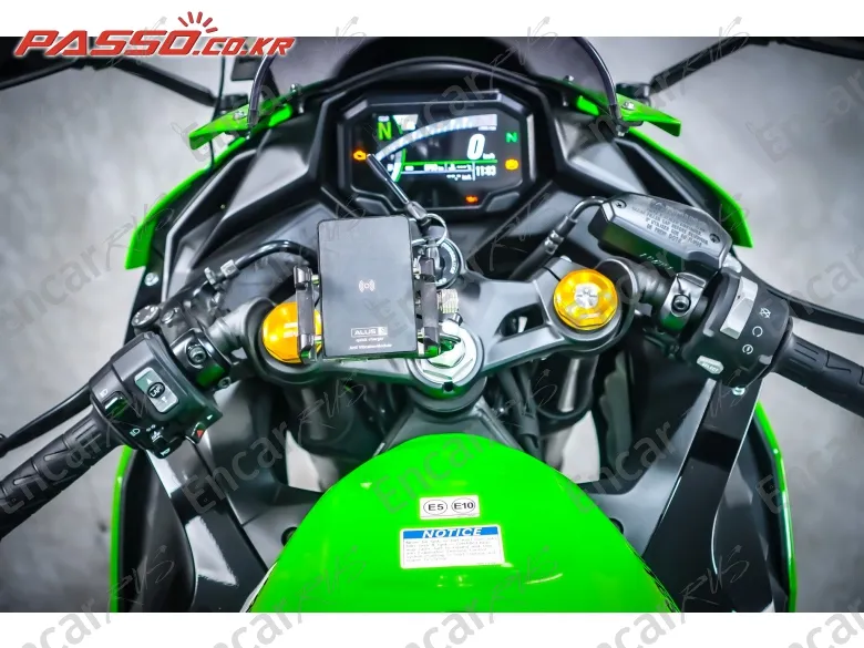 Kawasaki Ninja Zx 4 Rr - фото 3