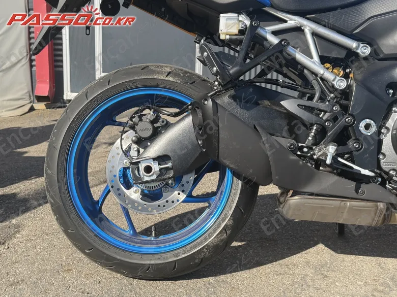 Suzuki Gsx S 1000 Gx - фото 6