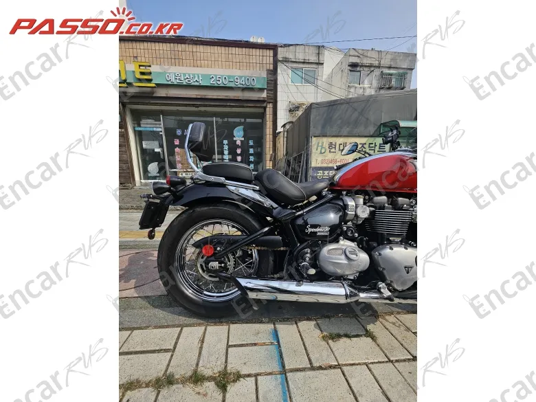 Triumph Speedmaster - фото 4