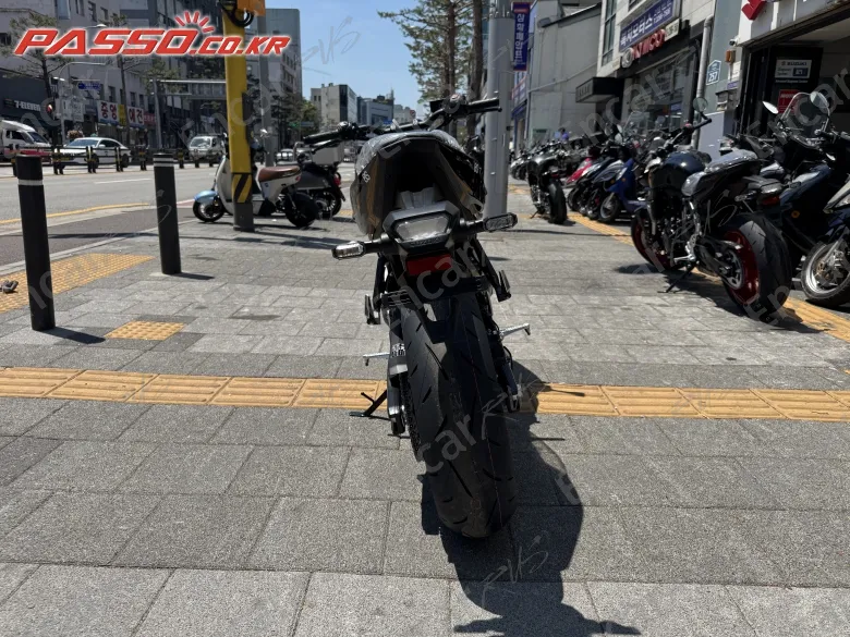 Suzuki Gsx 8 S - фото 2