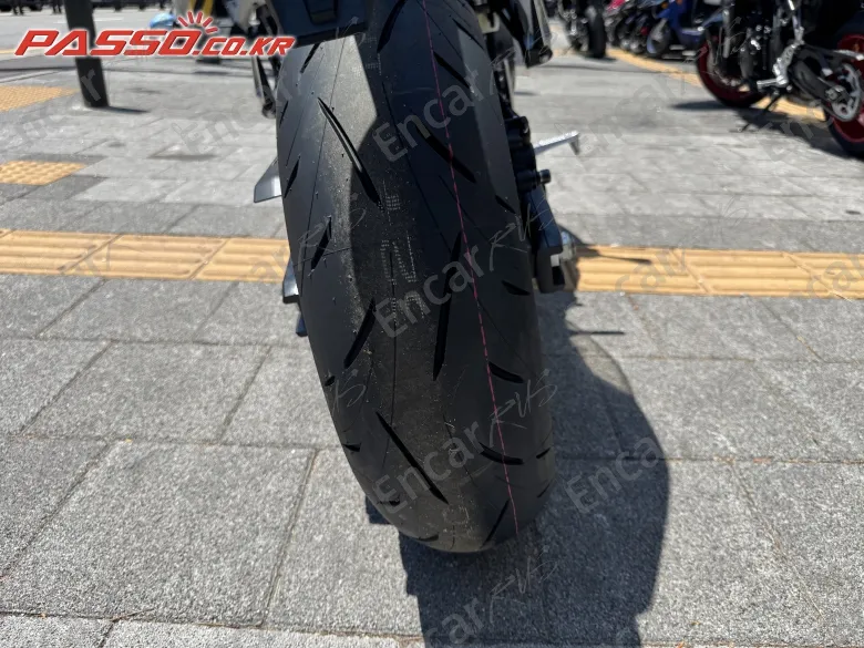 Suzuki Gsx 8 S - фото 5