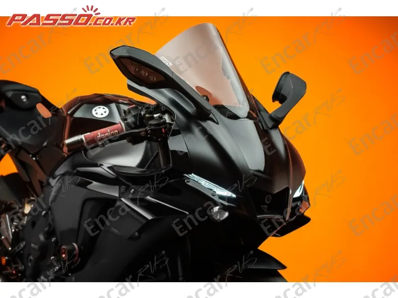 YAMAHA YZF R1 - фото 2
