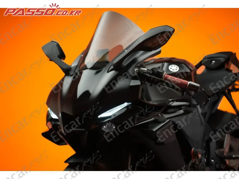 YAMAHA YZF R1 - фото 4