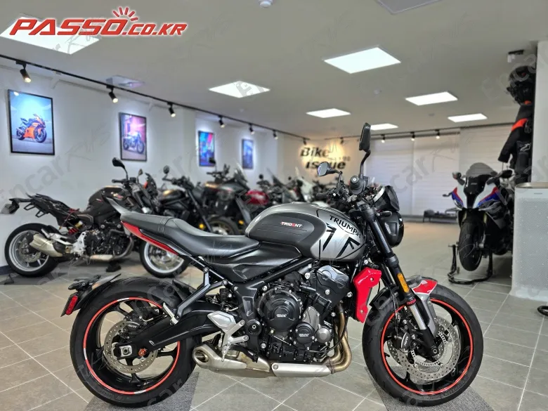 TRIUMPH TRIDENT 660 - фото 0