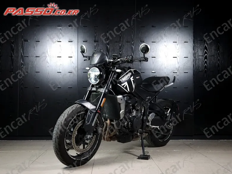 Triumph Trident 660 - фото 1