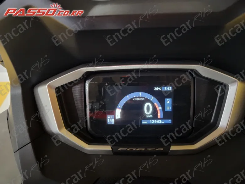 Honda Forza 350 - фото 3