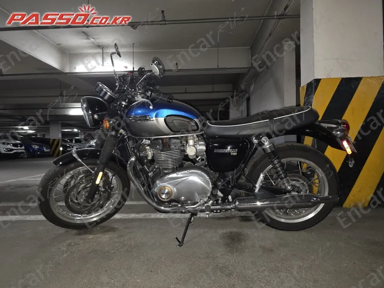 Triumph Bonneville T120 - фото 1