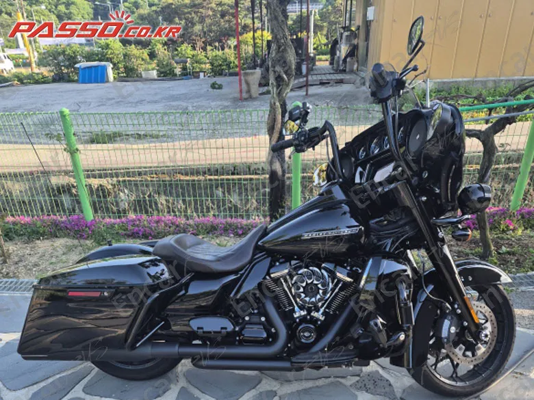Harley-Davidson Flhxs Street Glide Special - фото 0