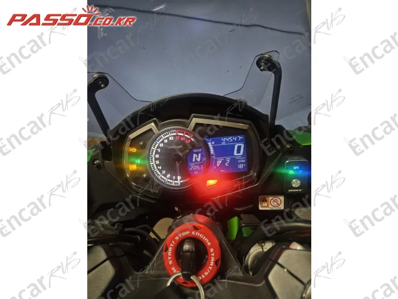 Kawasaki Z 1000 Sx - фото 6