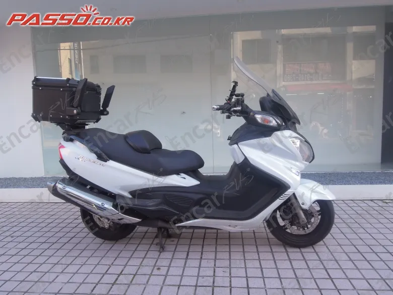 Suzuki Burgman 650 Executive - фото 0