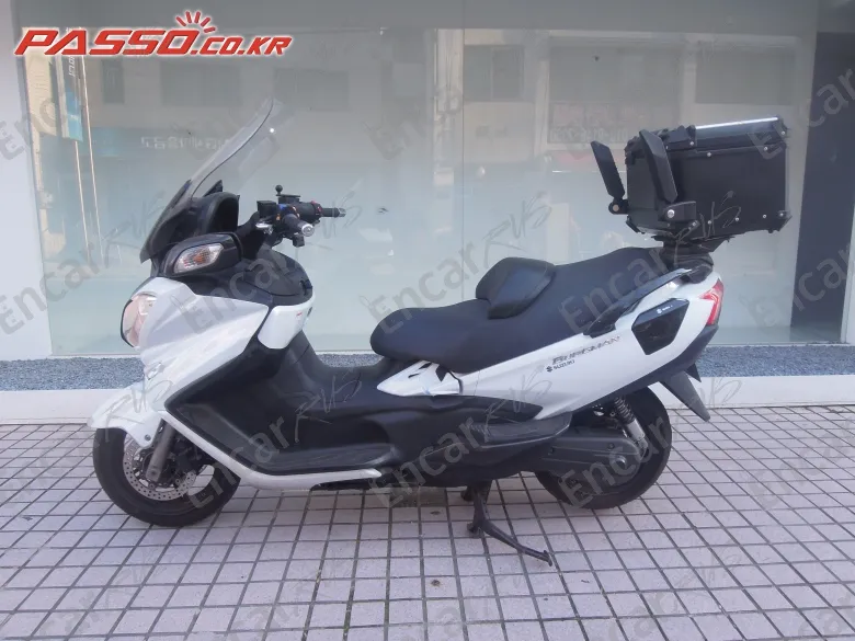 Suzuki Burgman 650 Executive - фото 1