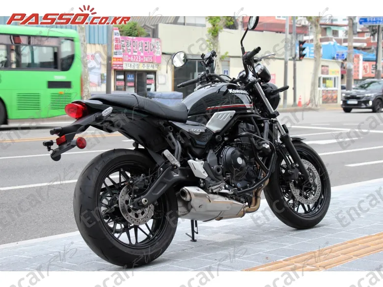 Kawasaki Z 650 Rs Abs - фото 4