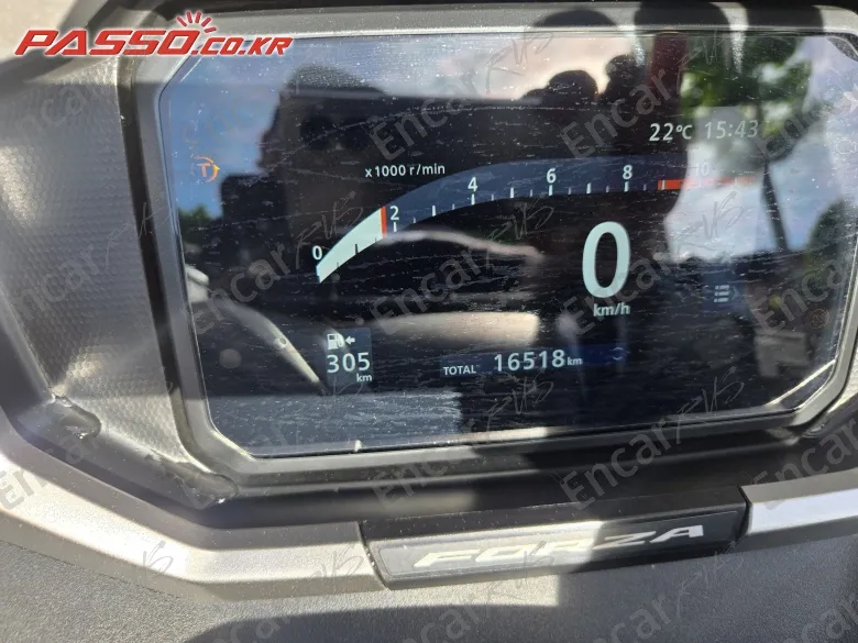 Honda Forza 350 - фото 3