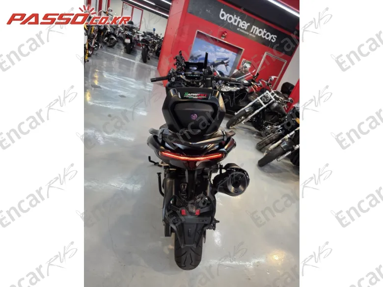 Yamaha T Max 560 - фото 2