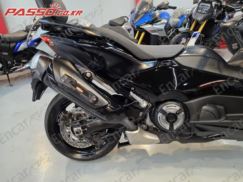 Yamaha T Max 560 - фото 6