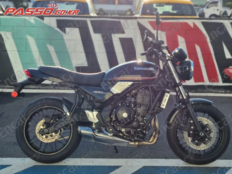 Kawasaki Z 650 Rs Abs - фото 0