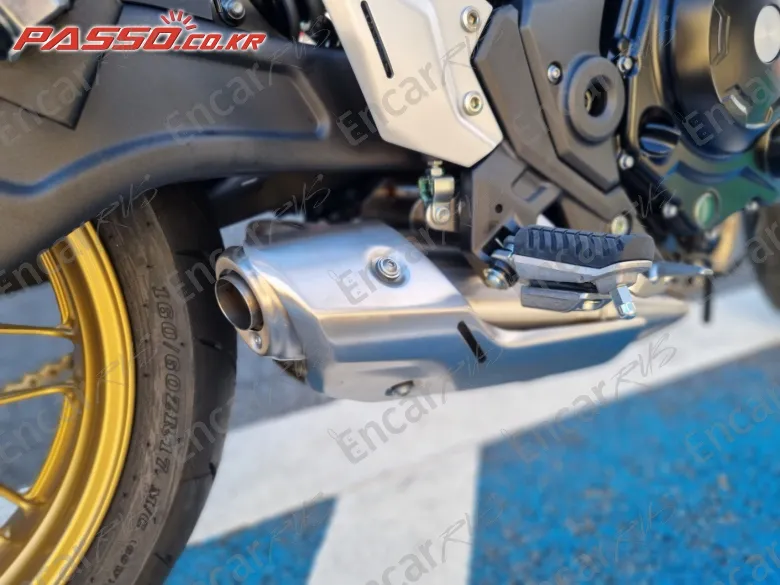 Kawasaki Z 650 Rs Abs - фото 6