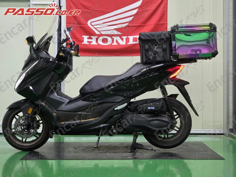 Honda Forza 350 - фото 1