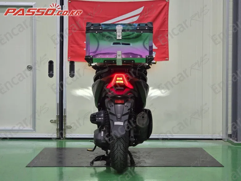 Honda Forza 350 - фото 2