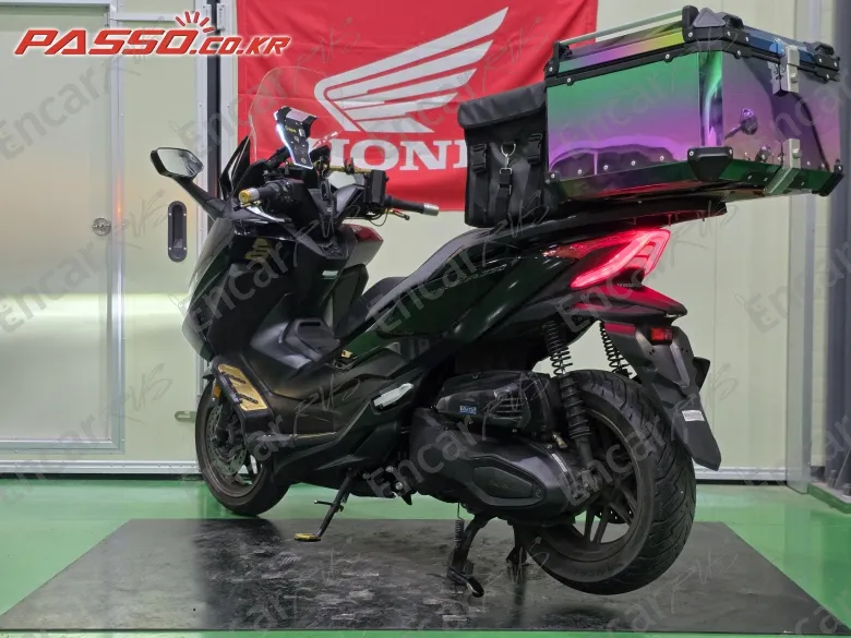 Honda Forza 350 - фото 4