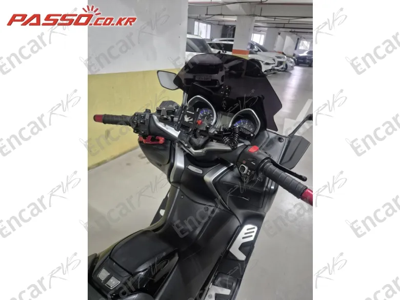 Yamaha T Max Dx - фото 3