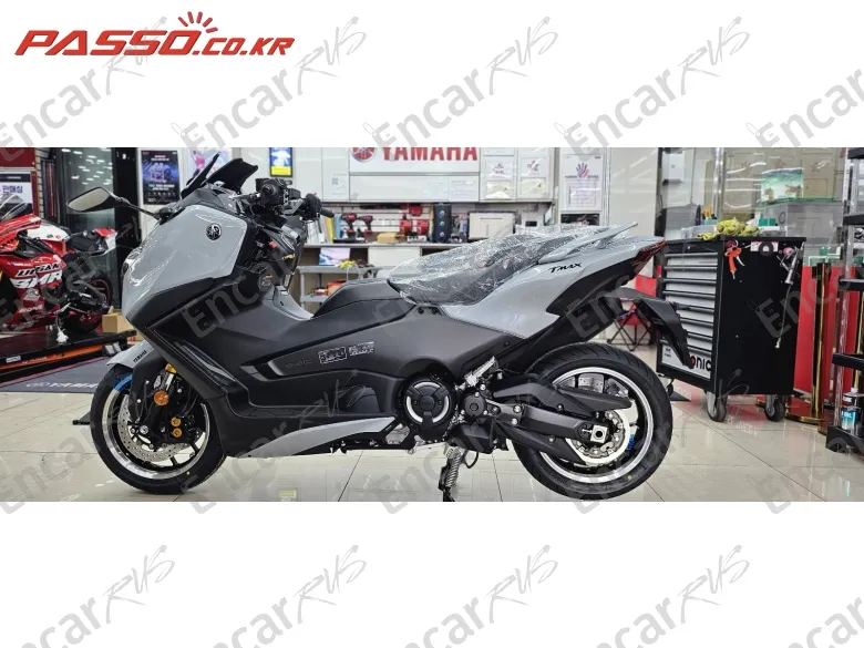 Yamaha T Max 560 - фото 1