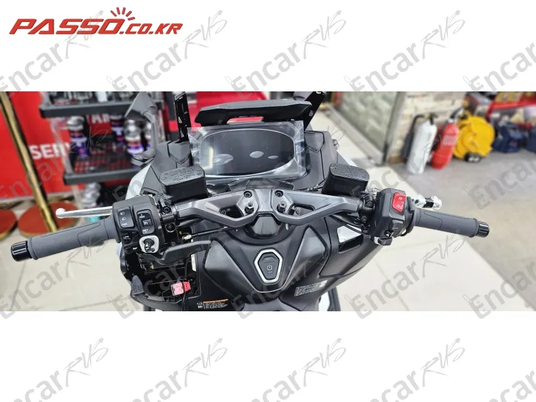 Yamaha T Max 560 - фото 3