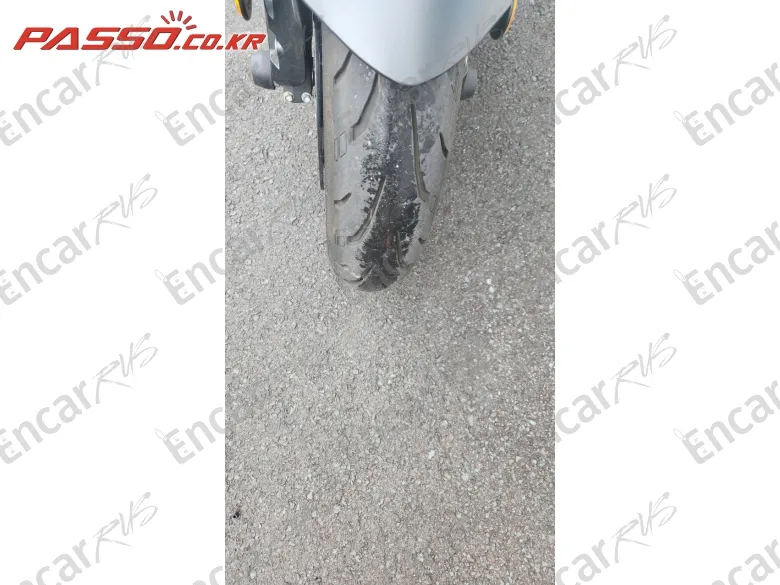 SUZUKI GSX S 1000 - фото 5